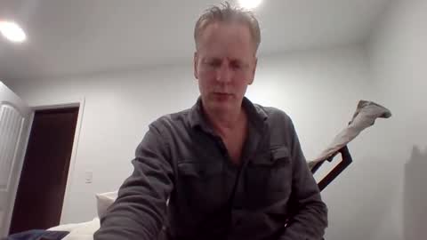 gamerboy200 online show from 11-04-25, 01:27