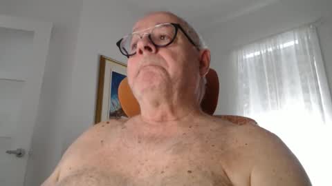 Snapshot of gamin68 chatting on 12-04-25, 03:10 gamin68 online show from 12-04-25, 03:10