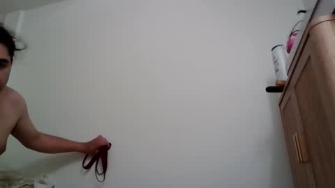 Snapshot of gangdrewski chatting on 12-17-25, 10:49 gangdrewski online show from 12-17-25, 10:49