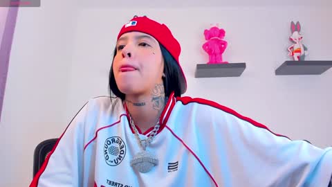 Snapshot of gangster_girl chatting on 01-15-25, 10:57 GANG online show from 01-15-25, 10:57