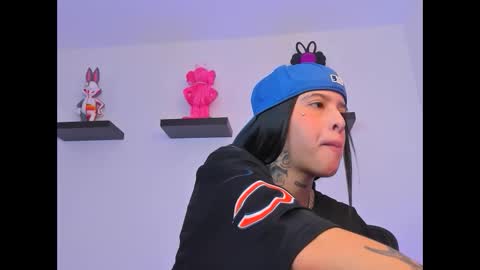 Snapshot of gangster_girl chatting on 03-07-25, 12:37 GANG online show from 03-07-25, 12:37