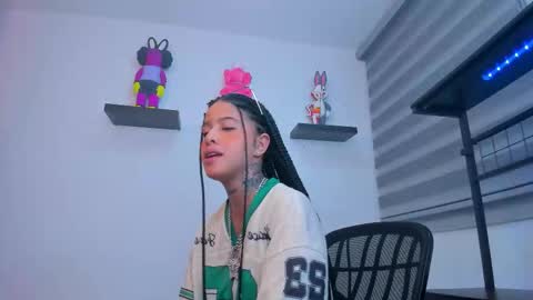 Snapshot of gangster_girl chatting on 09-24-25, 12:47 GANG online show from 09-24-25, 12:47