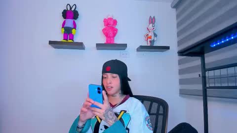 Snapshot of gangster_girl chatting on 10-14-25, 11:27 GANG online show from 10-14-25, 11:27