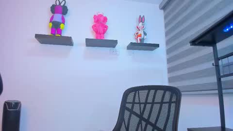 Snapshot of gangster_girl chatting on 10-18-25, 03:31 GANG online show from 10-18-25, 03:31