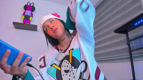 Snapshot of gangster_girl chatting on 10-29-25, 04:15 GANG online show from 10-29-25, 04:15