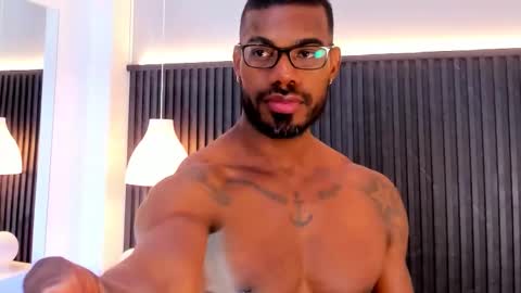 Alejo  online show from 12-17-25, 07:42