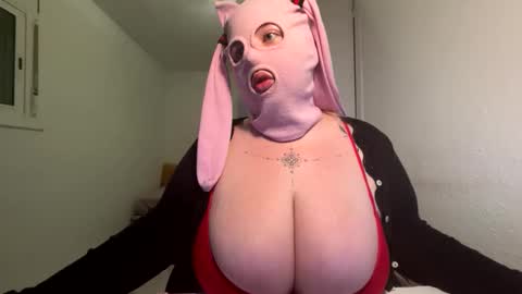 Snapshot of gapetrainee chatting on 12-04-25, 09:23 gapetrainee online show from 12-04-25, 09:23