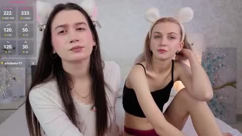 Violla online show from 10-28-25, 03:54