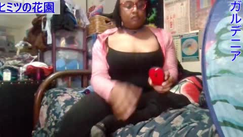 Gardenia online show from 02-07-25, 07:07