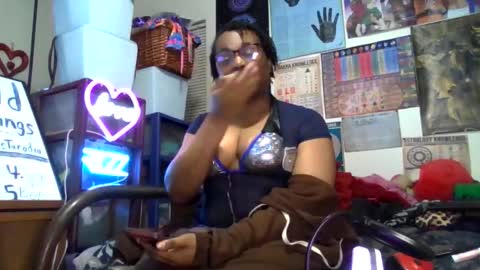 Gardenia online show from 10-29-25, 06:26