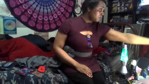 Gardenia online show from 11-19-25, 06:13