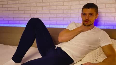 Gared online show from 11-17-25, 06:52