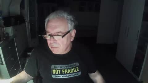 Snapshot of gargamil chatting on 01-19-26, 03:05 gargamil online show from 01-19-26, 03:05