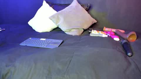  Usagi  online show from 09-16-25, 07:26