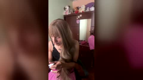 gatita_033 online show from 04-17-26, 12:19