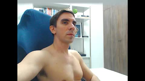 gatosarado23 online show from 12-18-25, 01:55