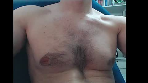Snapshot of gatosarado23 chatting on 06-28-26, 05:02 gatosarado23 online show from 06-28-26, 05:02