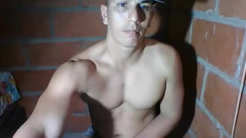 Snapshot of gattitosexy_95 chatting on 04-30-26, 04:24 gattitosexy_95 online show from 04-30-26, 04:24