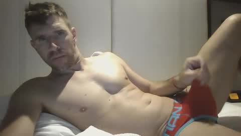 Snapshot of gavintaylor chatting on 09-15-25, 12:49 gavintaylor online show from 09-15-25, 12:49