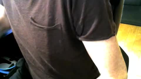 Snapshot of gay_slave_on_cam chatting on 11-25-25, 08:25 gay slave on cam online show from 11-25-25, 08:25