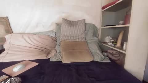 Snapshot of gayrobbin chatting on 03-28-26, 10:59 gayrobbin online show from 03-28-26, 10:59