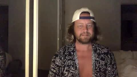 Snapshot of gcsurfer81 chatting on 10-24-25, 09:49 gcsurfer81 online show from 10-24-25, 09:49