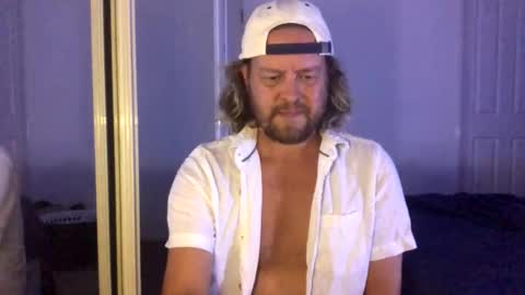 Snapshot of gcsurfer81 chatting on 11-28-25, 09:12 gcsurfer81 online show from 11-28-25, 09:12