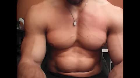 Snapshot of gecko946915 chatting on 01-14-26, 02:01 Gecko946915 online show from 01-14-26, 02:01