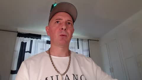 Snapshot of geefoxx chatting on 06-13-26, 03:10 geefoxx online show from 06-13-26, 03:10