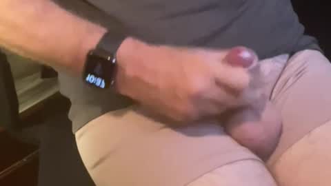 Snapshot of geelongguy chatting on 03-09-25, 11:36 Chris online show from 03-09-25, 11:36