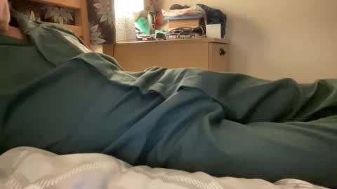 Snapshot of geezerblokeii chatting on 12-17-25, 11:49 geezerblokeii online show from 12-17-25, 11:49