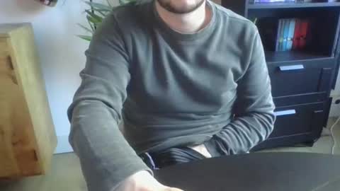 Snapshot of geiljongetje1991 chatting on 10-25-25, 06:02 geiljongetje1991 online show from 10-25-25, 06:02