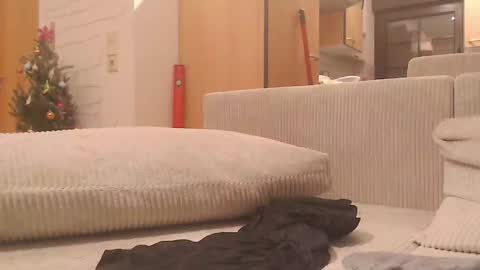 Lassmiranda online show from 12-31-24, 03:34