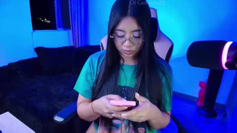 Snapshot of geminis11 chatting on 10-15-25, 11:38 geminis11 online show from 10-15-25, 11:38