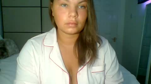 Snapshot of gemmarmalade chatting on 06-19-26, 06:40 GEMMARMALADE online show from 06-19-26, 06:40