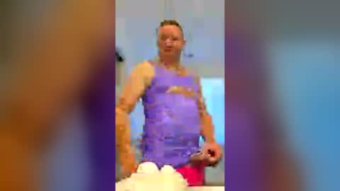 Snapshot of generationspoultry chatting on 07-10-26, 03:03 Dan online show from 07-10-26, 03:03
