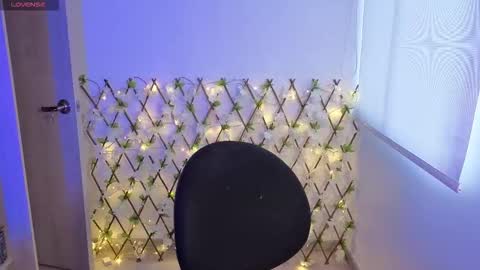 Snapshot of genet_ chatting on 11-06-25, 01:12 genet_ online show from 11-06-25, 01:12