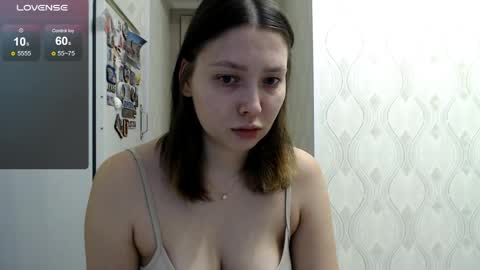 Snapshot of genev__ievee chatting on 04-26-26, 05:10 genev__ievee online show from 04-26-26, 05:10
