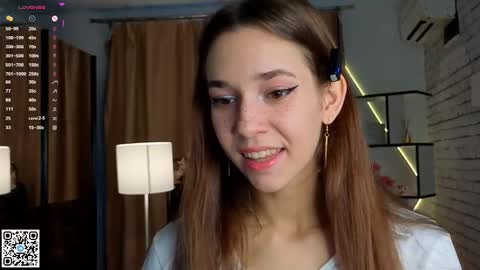 Snapshot of geniafrend chatting on 09-14-25, 04:11 Amely online show from 09-14-25, 04:11