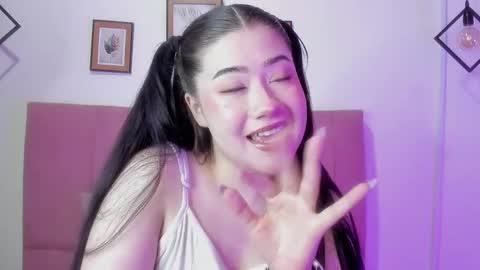 Snapshot of gennesis_love chatting on 09-27-25, 03:22 Sofia online show from 09-27-25, 03:22