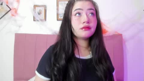 Snapshot of gennesis_love chatting on 10-29-25, 03:31 Sofia online show from 10-29-25, 03:31