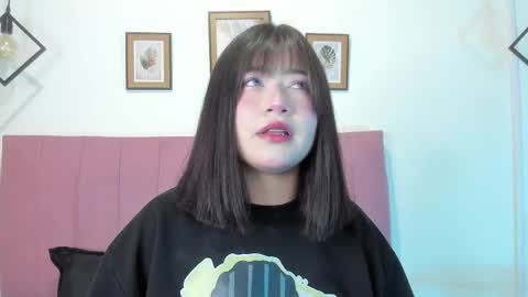 Snapshot of gennesis_love chatting on 11-19-25, 03:50 Sofia online show from 11-19-25, 03:50