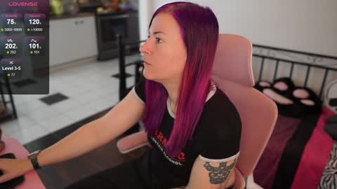 Genny Rock   and  online show from 02-03-25, 05:46