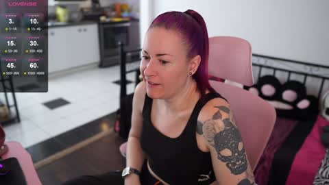 Genny Rock   and  online show from 02-04-25, 05:23