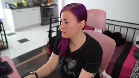 Genny Rock   and  online show from 02-18-25, 06:15