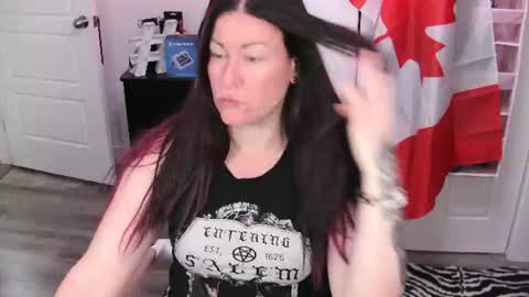 Snapshot of gennyrock chatting on 07-06-26, 01:08 Genny Rock and online show from 07-06-26, 01:08