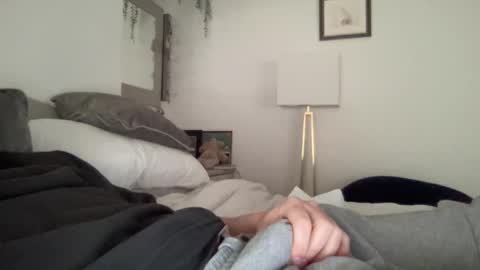 Snapshot of gentle_stranger chatting on 02-19-25, 12:33 Gentle Stranger online show from 02-19-25, 12:33