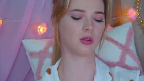 Snapshot of gentlerossi chatting on 01-15-25, 06:19 GentleRossi online show from 01-15-25, 06:19