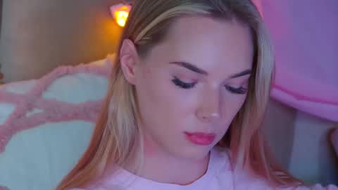 Snapshot of gentlerossi chatting on 03-05-25, 11:38 GentleRossi online show from 03-05-25, 11:38