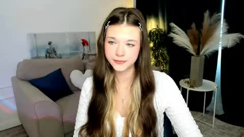 Snapshot of gentltease chatting on 05-04-26, 04:19 Alice online show from 05-04-26, 04:19